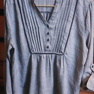 Forever 21 Blue-Gray Pintuck V-Neck Tunic with Button Front
